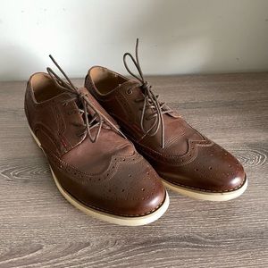 Gorgeous Wing Tips Shoes